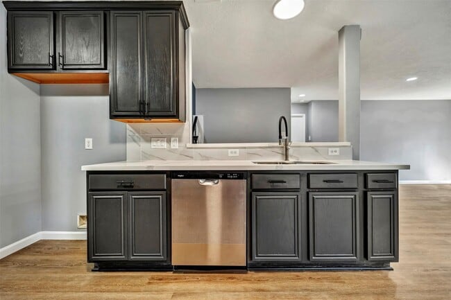 Building Photo - 22250 Queenbury Hills Dr