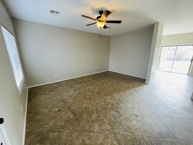 Building Photo - 45811 W Amsterdam Rd