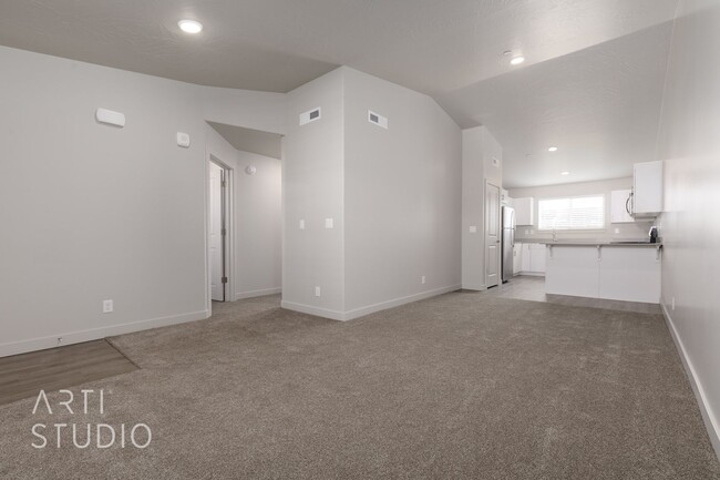 Building Photo - Brand New  2 Bedroom, 1 Bathroom Condo in Red Vista Condominiums