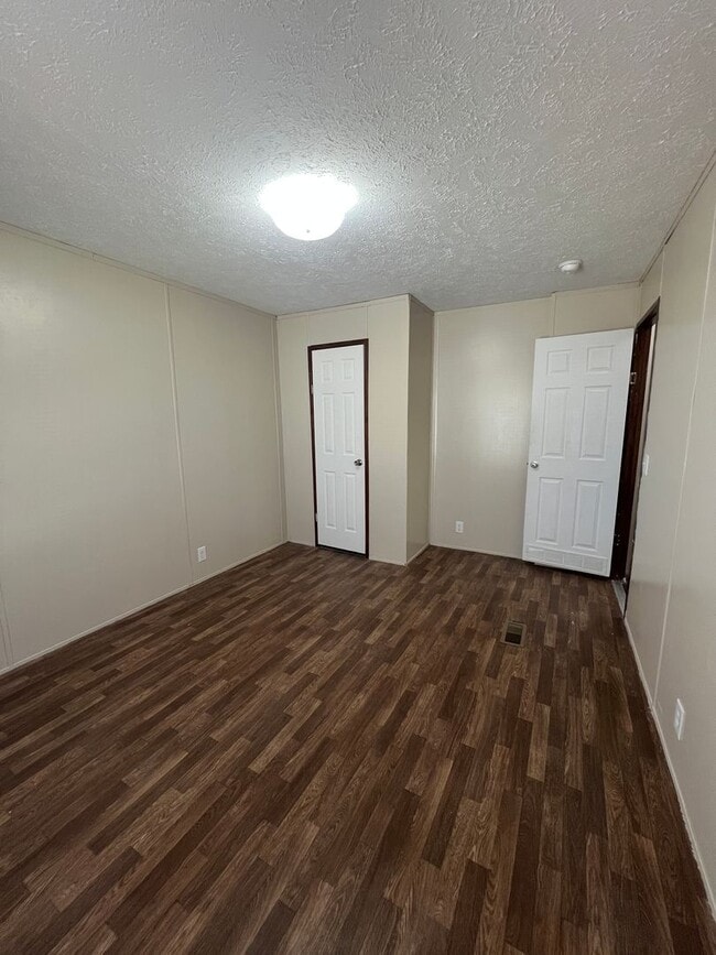 Building Photo - 142 County Rd 5516