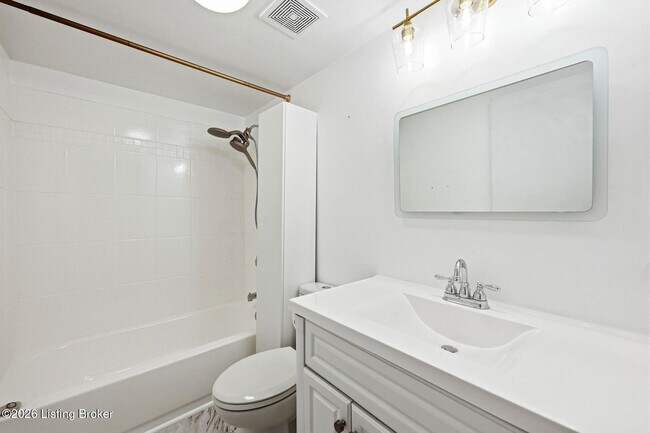 Building Photo - 2745 Grinstead Dr