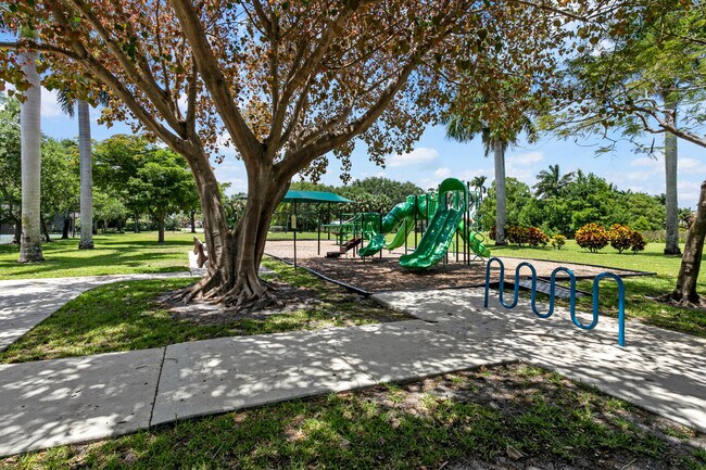 Building Photo - 6241 C Durham Dr