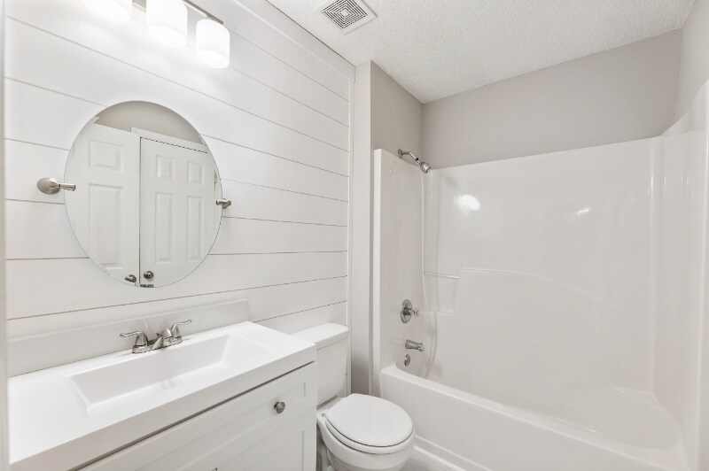 Building Photo - 4051 Hidden Hollow Dr