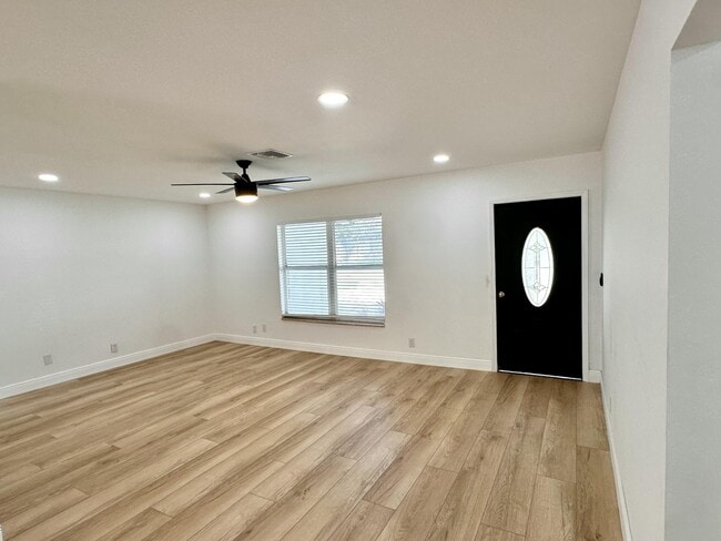 Building Photo - 127 Cordoba Cir