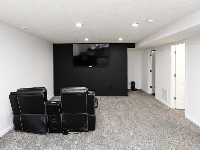 Building Photo - 4225 Yarrow Dr