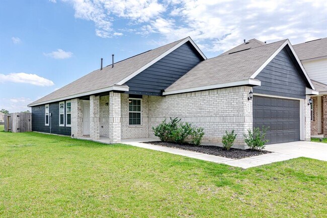 Building Photo - 4922 Blue Jacaranda Wy