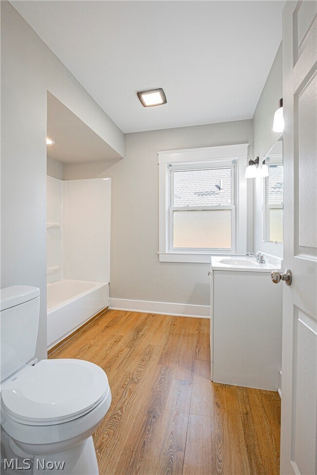 Building Photo - 486 Sumatra Ave