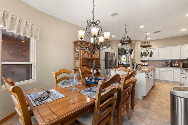 Building Photo - Rio Rancho Gem - Stunning 4-Bedroom Home –...