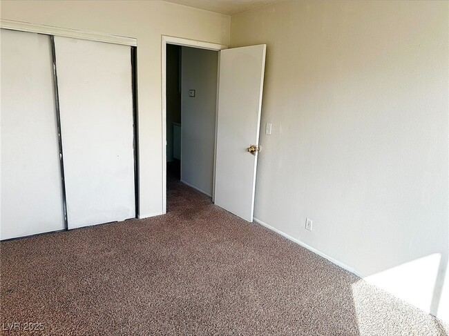 Building Photo - 4338 Caliente St