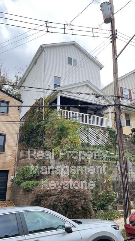 Building Photo - 1026 Mirror St