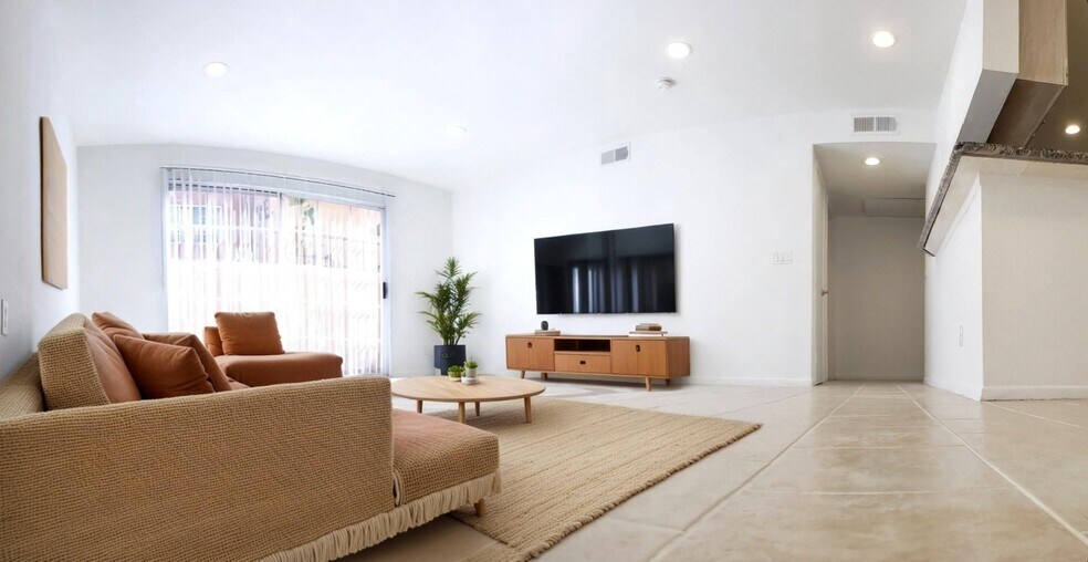 Building Photo - 11020 Hesby St