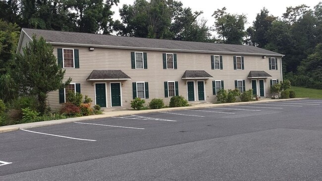 Building Photo - Clifton Knolls