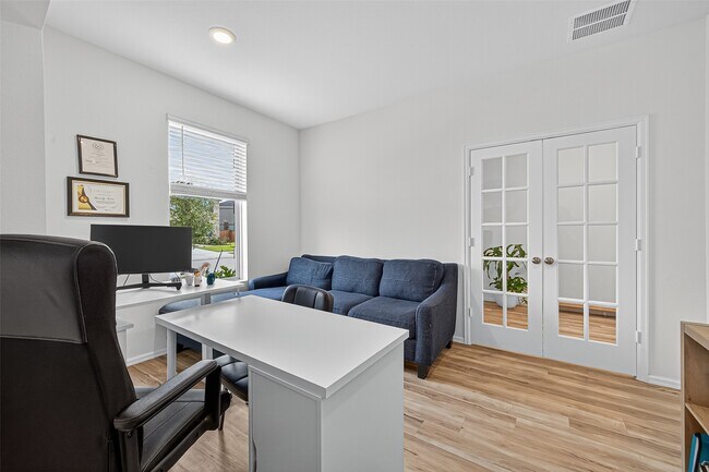 Building Photo - 27222 Woodridge Gln Dr