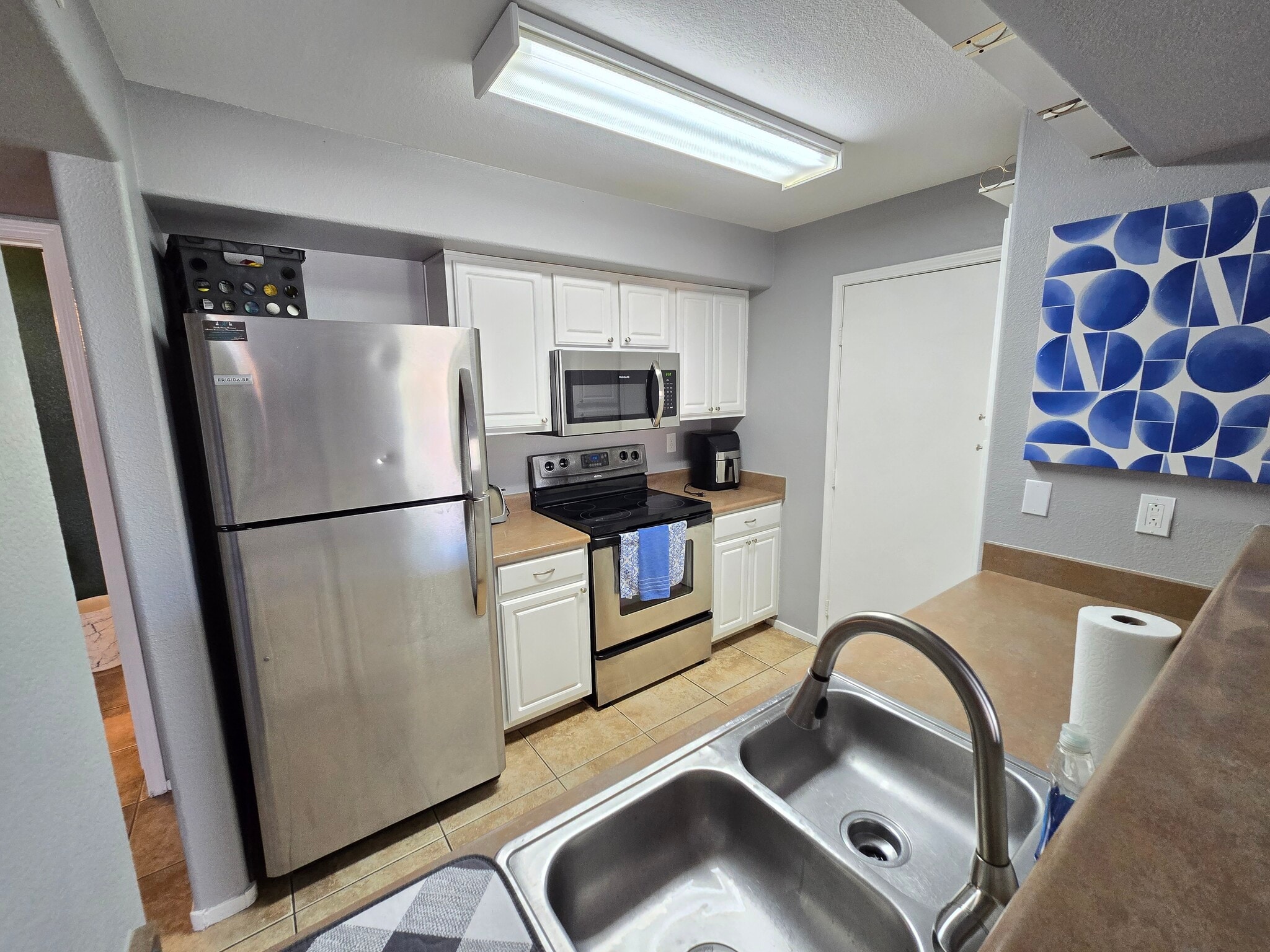 Kitchen - 555 E Silverado Ranch Blvd
