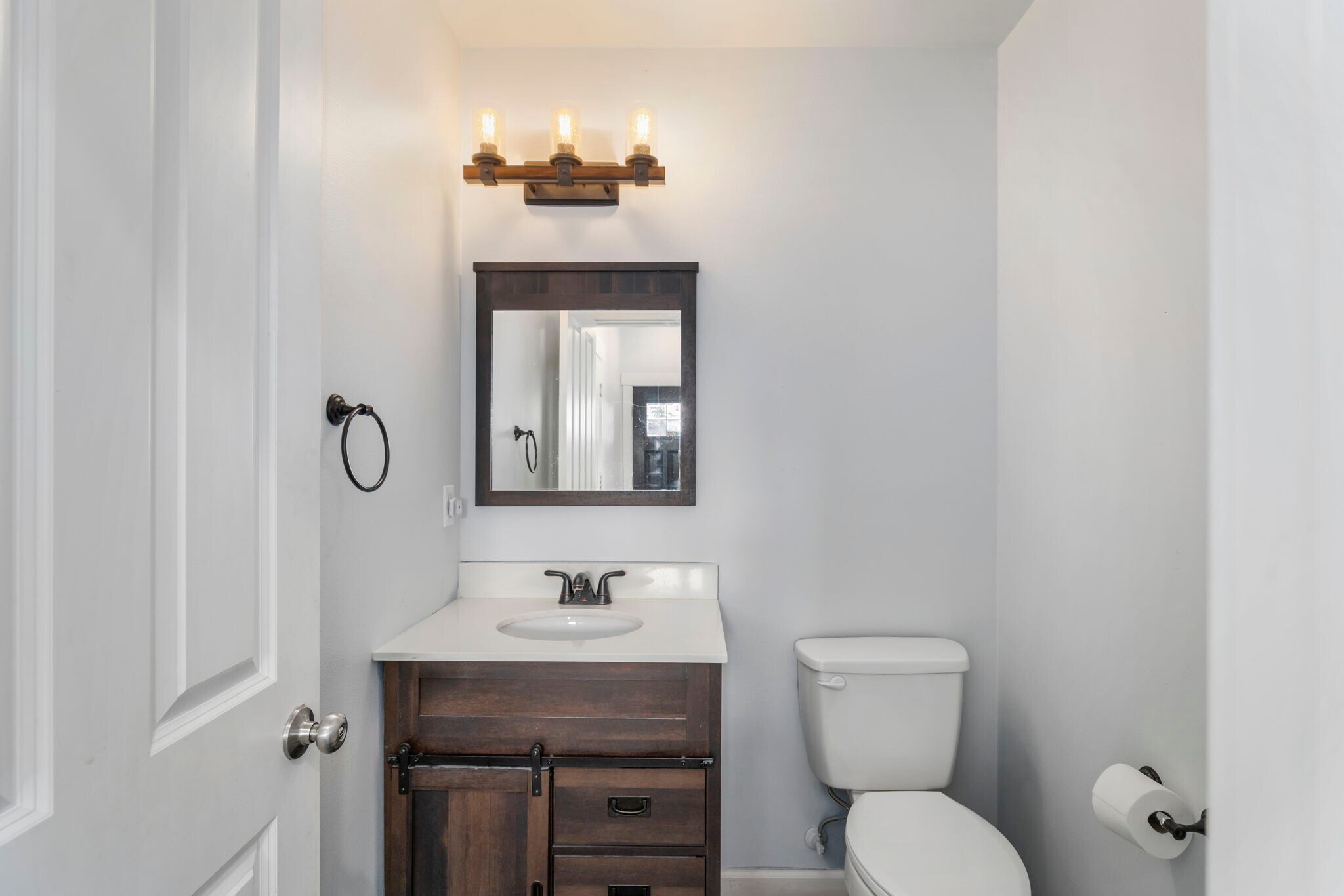 Building Photo - 6398 Juanita Cir NE