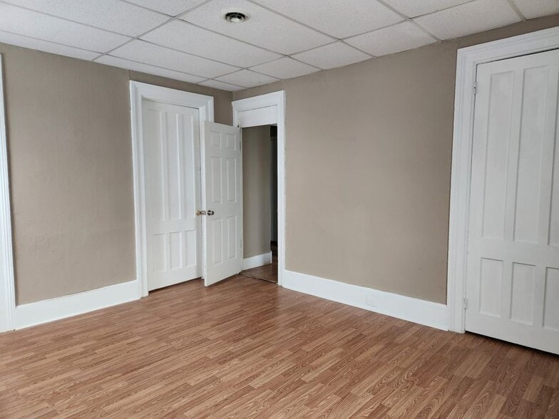 Building Photo - 96 W Oneida St