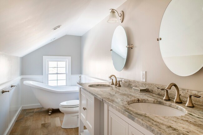 Building Photo - 22 Crescent Surf Rd