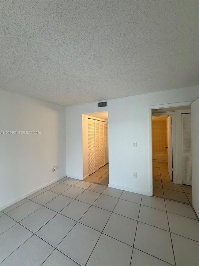 Building Photo - 8335 SW 152nd Ave