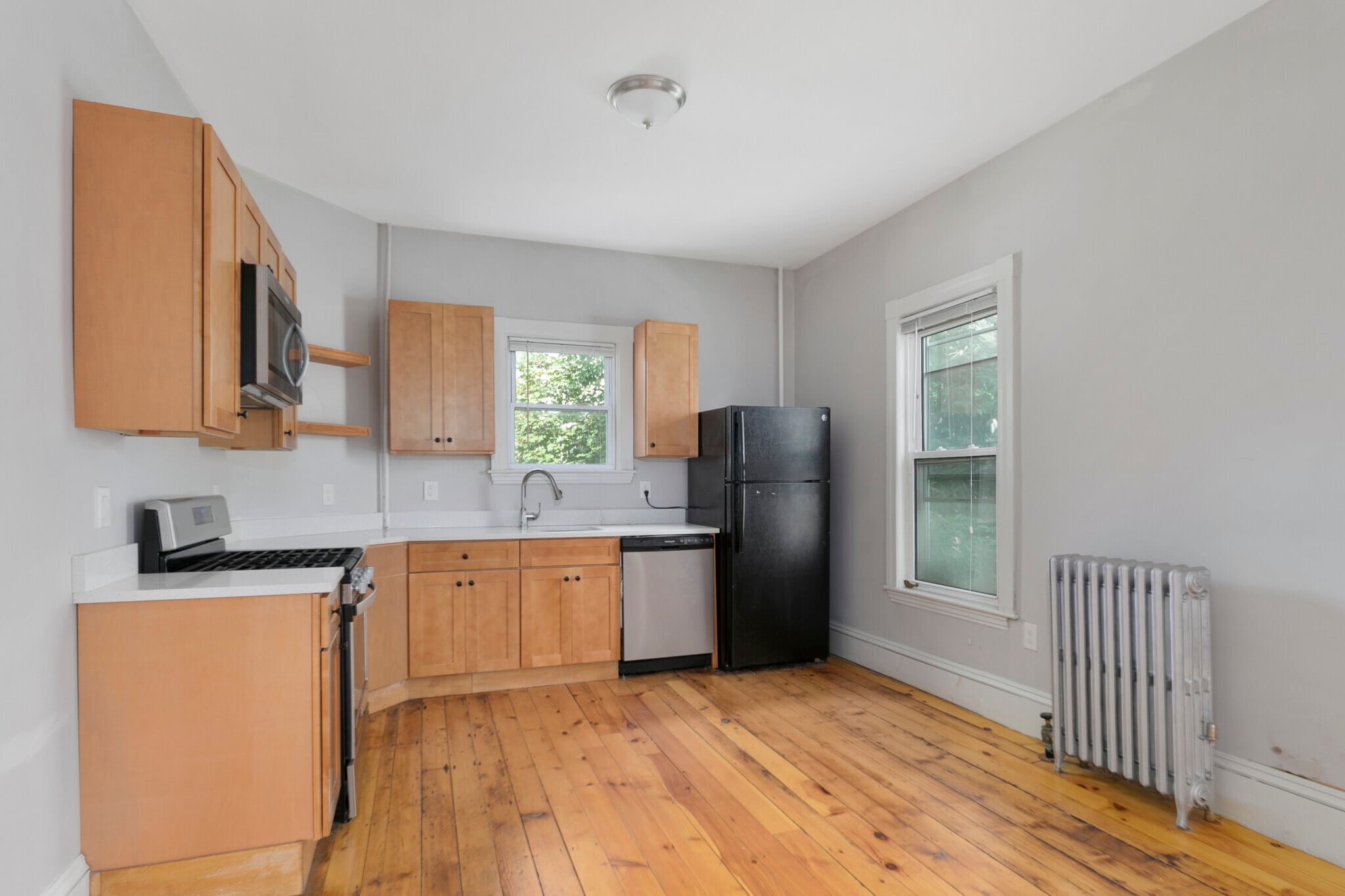 Building Photo - 103 Summer St