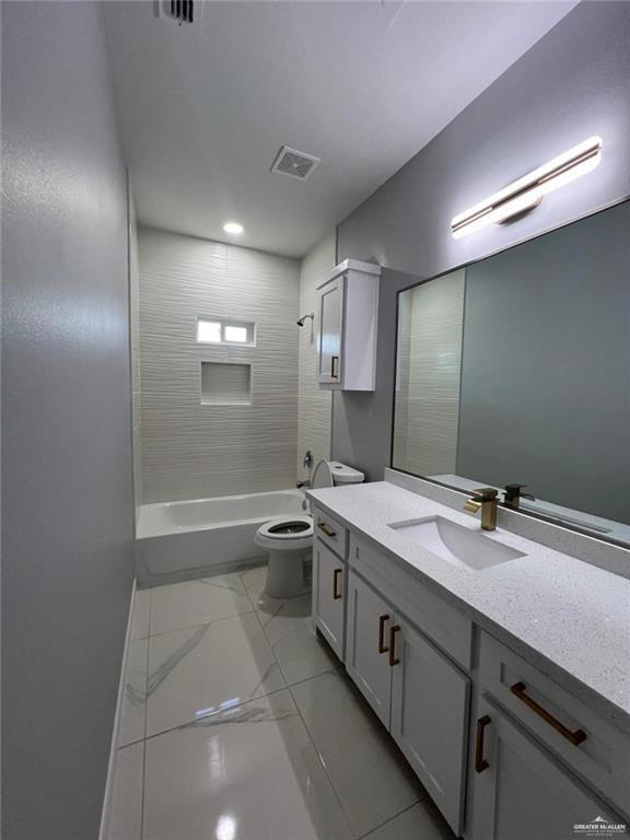 Building Photo - 14 Notre Dame Ave