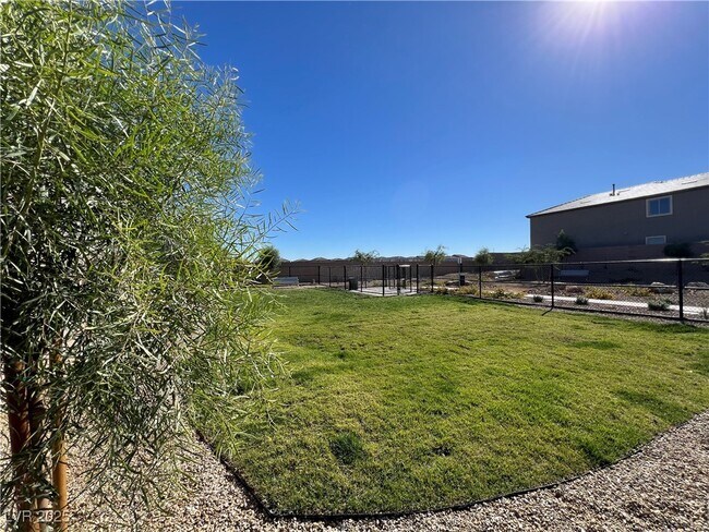 Building Photo - 6053 Swift Lariat St