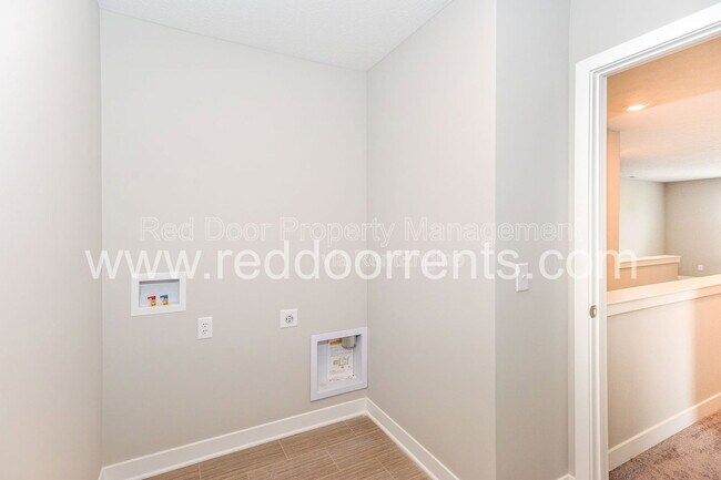 Building Photo - 7356 Parkstay Ln