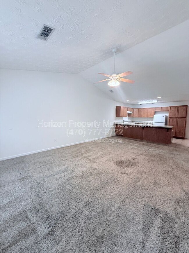 Building Photo - 4019 Hidden Hollow Dr
