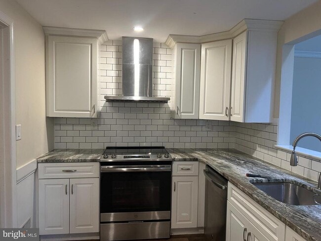 Building Photo - 7 Haddon Ct