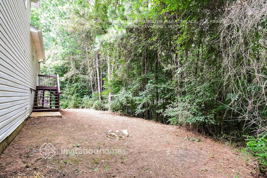 Building Photo - 240 Brookside Dr