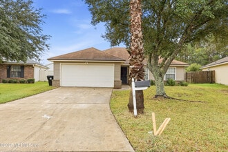 Building Photo - 1739 Saw Lake Drive