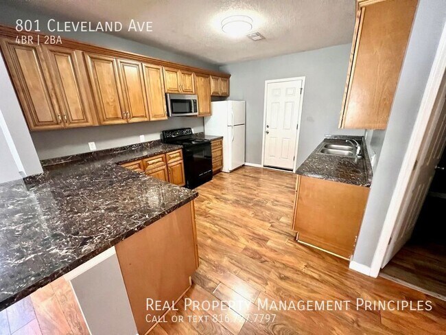 Building Photo - 801 Cleveland Ave.