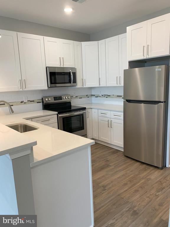 Primary Photo - 168 Haddon Ave