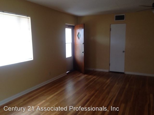 Building Photo - 3 br, 2 bath House - 919 N. Edwards