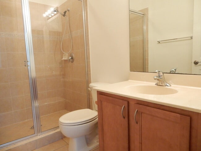 Building Photo - 540 Amador Ln