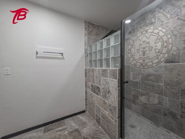 Building Photo - Charming 4-Bedroom Home with Spacious Yard