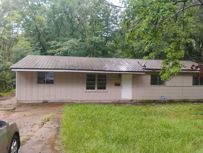 Primary Photo - 2819 Teresa Dr