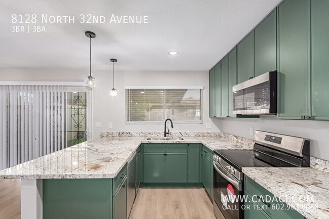 Building Photo - 8128 N 32nd Ave