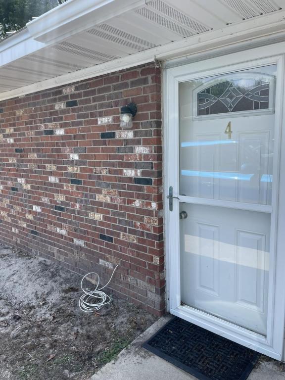 Building Photo - 1655 Pheasant Run