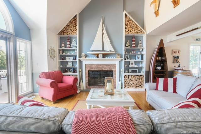 Building Photo - 270 N Sea Dr