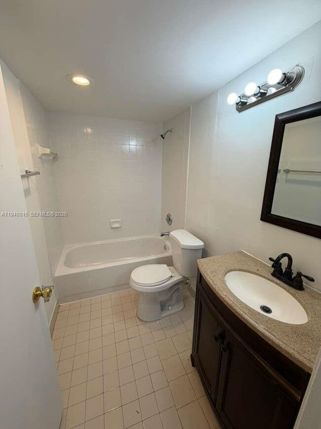 Building Photo - 8160 Geneva Ct