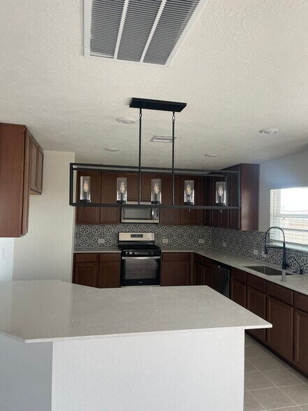 Building Photo - 5614 Smokey Bear Ln