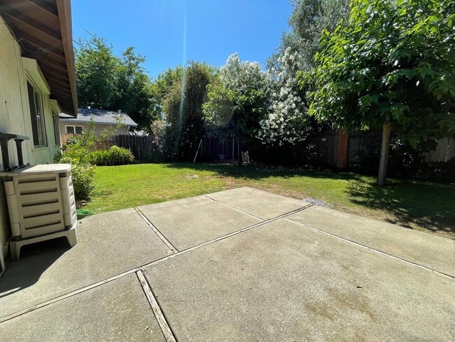 Building Photo - Southwood Home