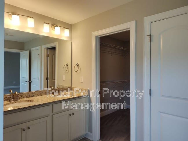 Building Photo - 170 Pine Eagle Dr