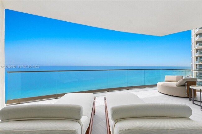 Building Photo - 17975 Collins Ave