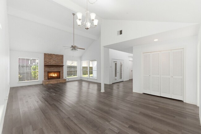 Building Photo - 506 Willow Wisp Cir