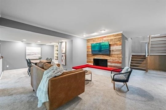 Building Photo - 1733 Camelot Dr
