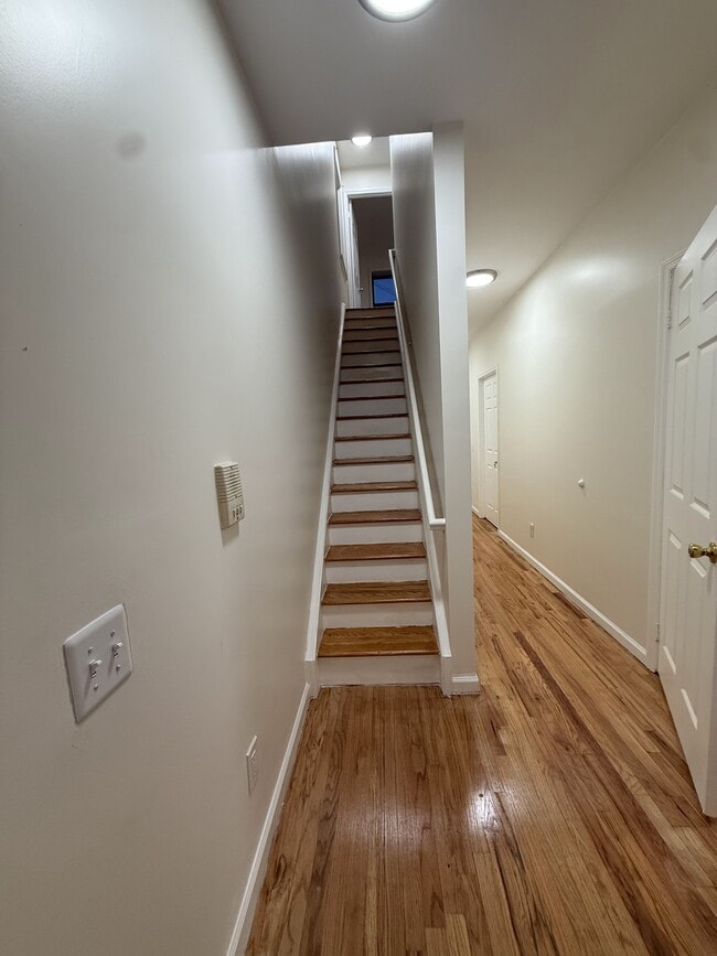 Building Photo - 1194 Dumont Ave