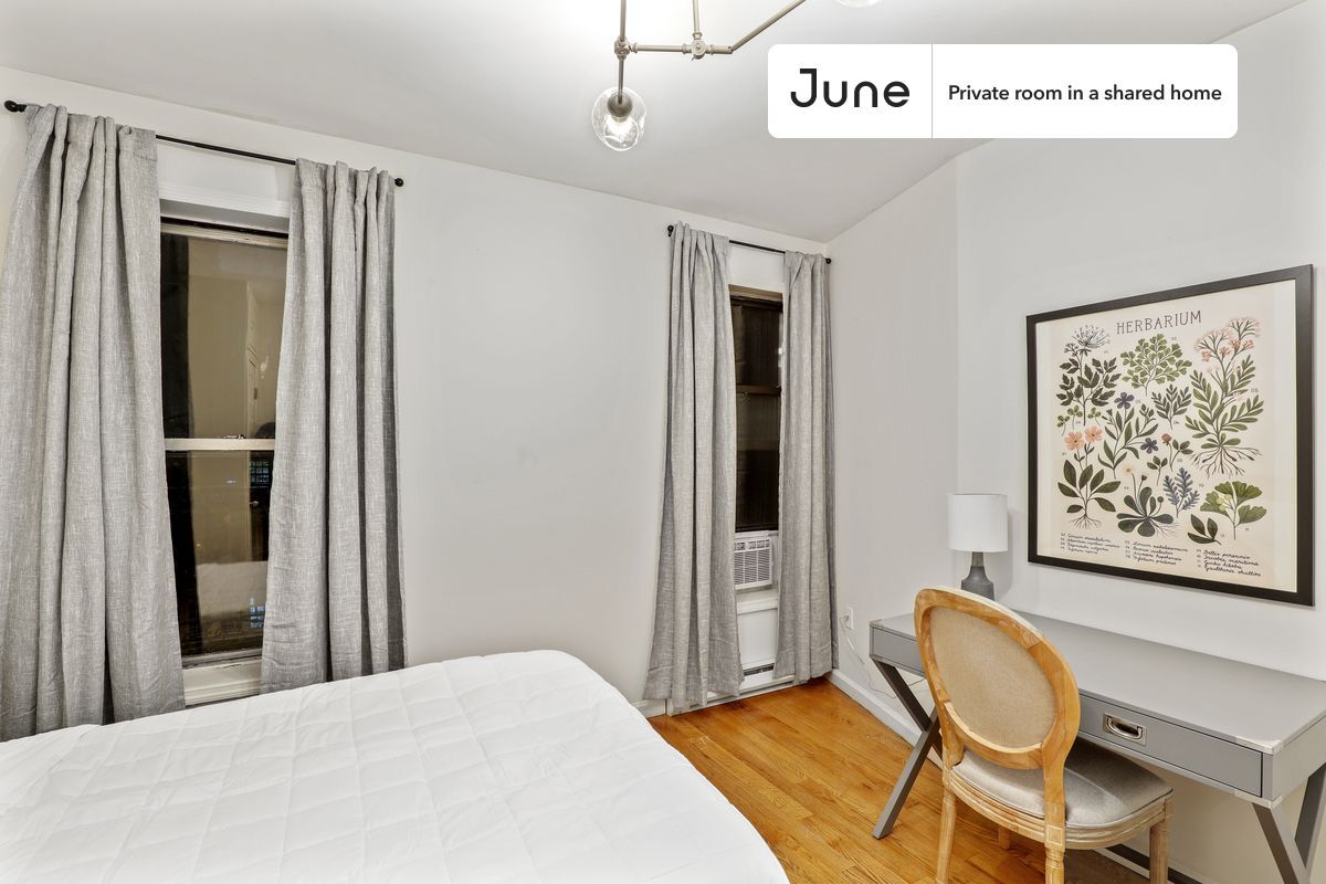 Building Photo - Room in Shared 4 bed/1 bath home