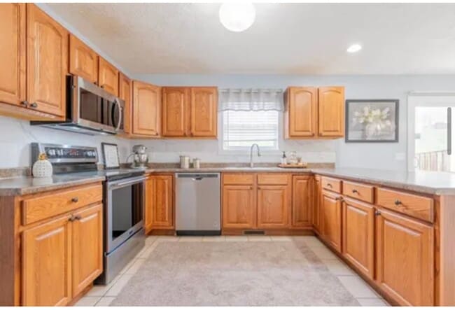 Building Photo - 590 Tall Oak Blvd NW