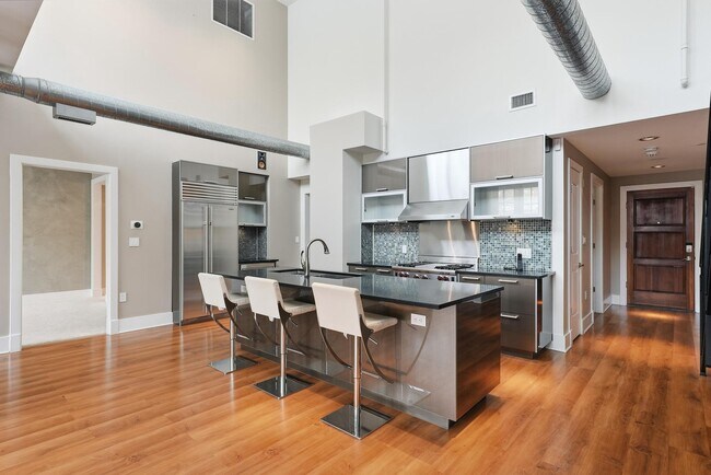 Building Photo - 1615 N Queen St